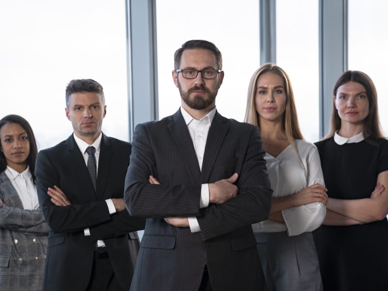 medium-shot-business-team-work